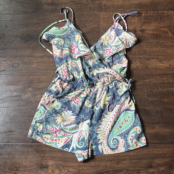 American eagle outfitters paisley romper size xs - Picture 2 of 4